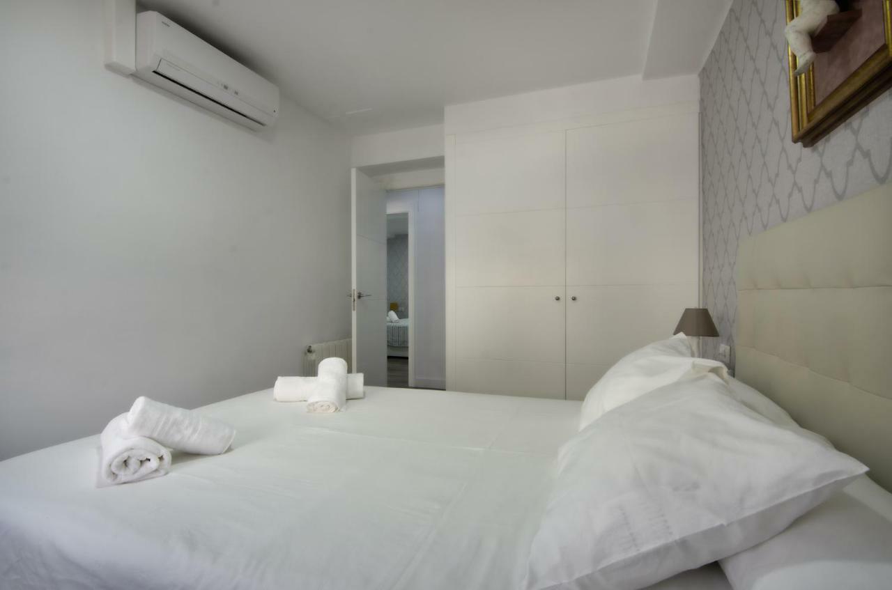 Apartment Ronda Sant Antoni ชีโรนา ภายนอก รูปภาพ